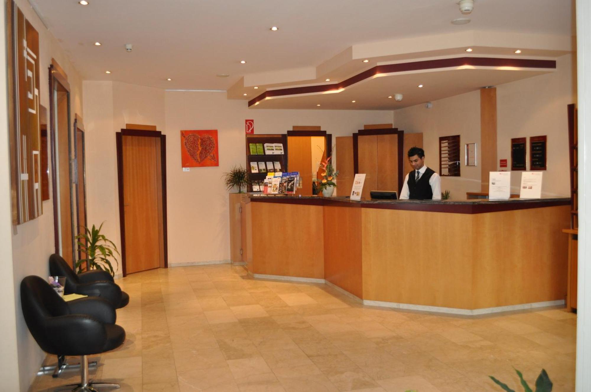 Trip Inn Hotel Frankfurt Airport Рюссельхайм Экстерьер фото