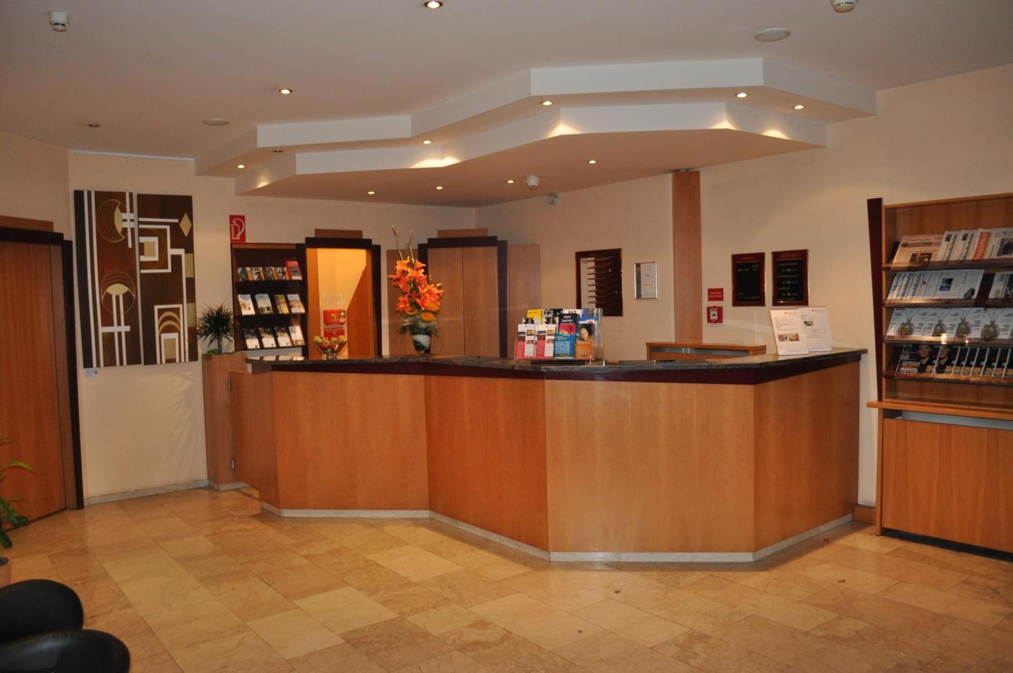 Trip Inn Hotel Frankfurt Airport Рюссельхайм Экстерьер фото