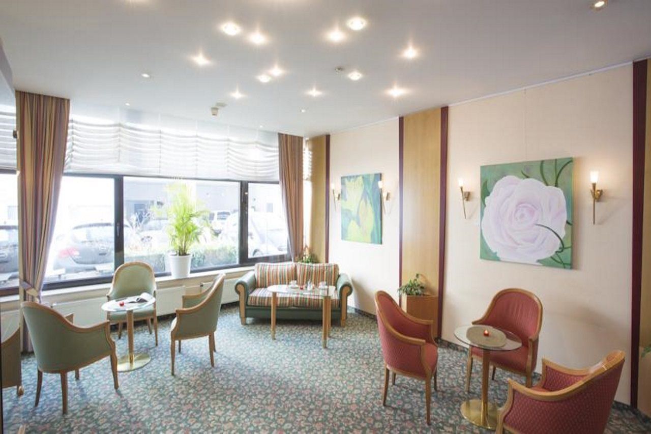 Trip Inn Hotel Frankfurt Airport Рюссельхайм Экстерьер фото