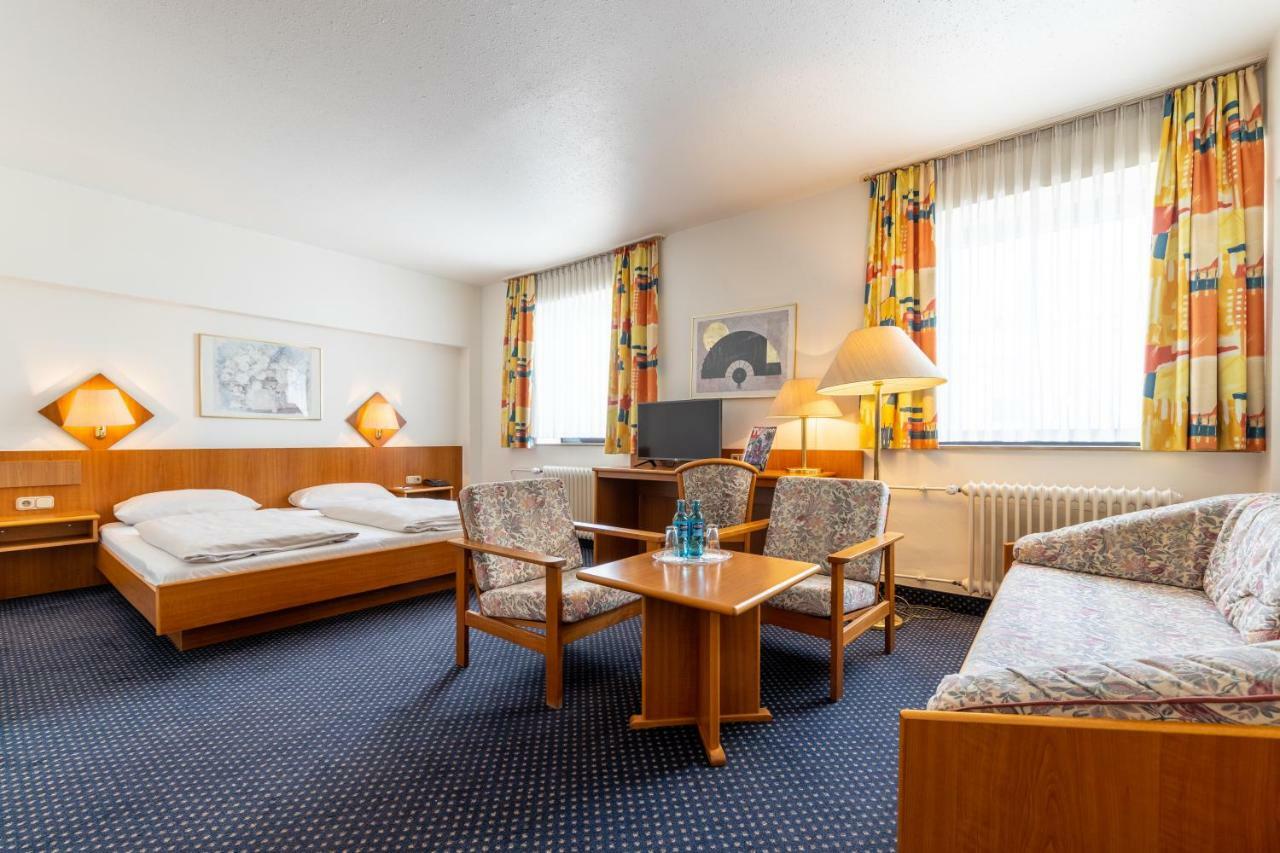 Trip Inn Hotel Frankfurt Airport Рюссельхайм Экстерьер фото
