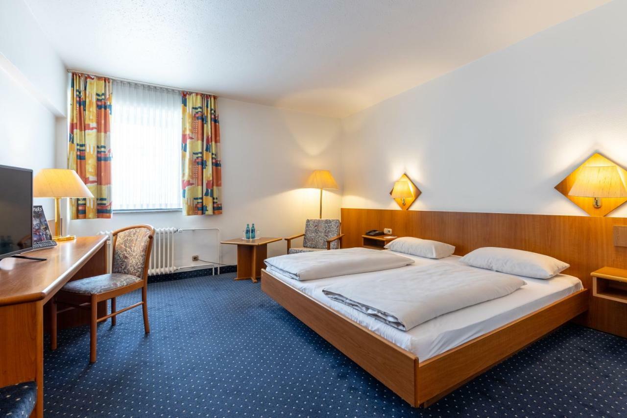 Trip Inn Hotel Frankfurt Airport Рюссельхайм Экстерьер фото