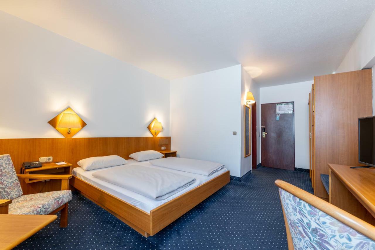 Trip Inn Hotel Frankfurt Airport Рюссельхайм Экстерьер фото